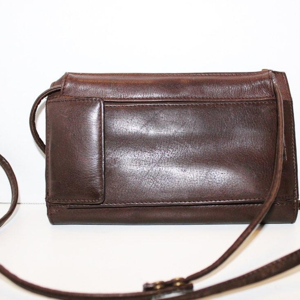 Fossil wallet with removable crossbody  strap - Picture 2 of 9